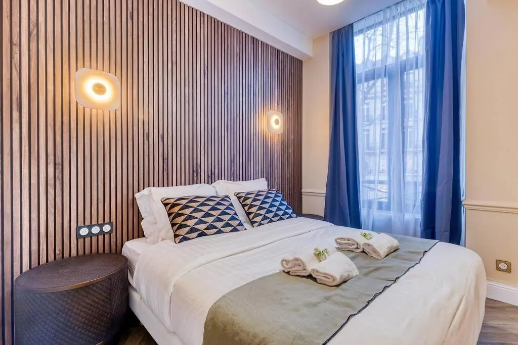 New Luxury Flat - Area